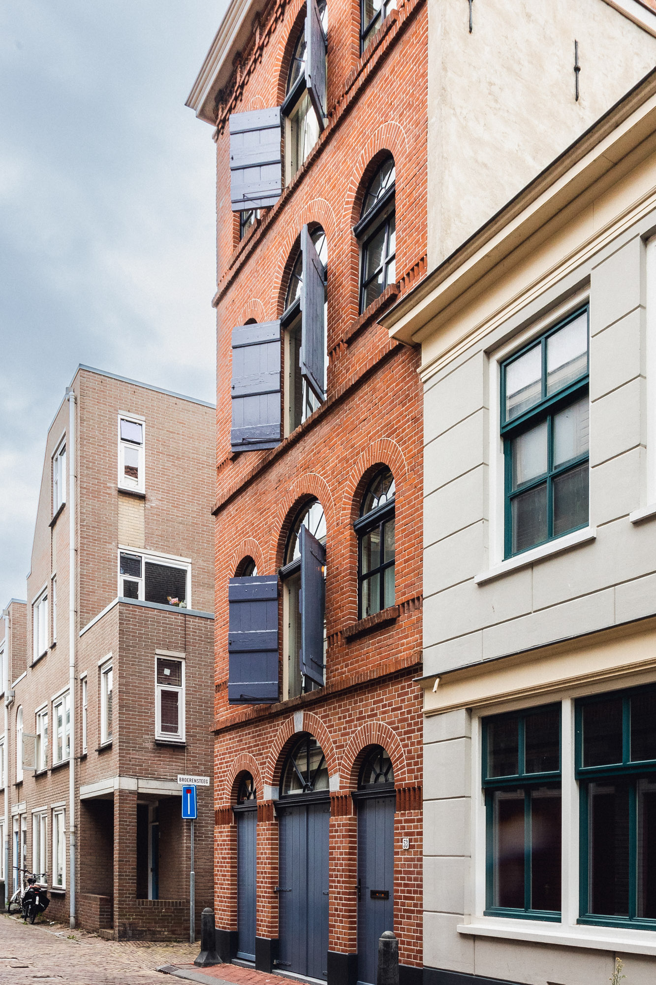 Exterior detail of Le Bon Apart Suites in Gorinchem